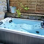 Le Charme Des Pierres Et Wellness Affittacamere Ohey
